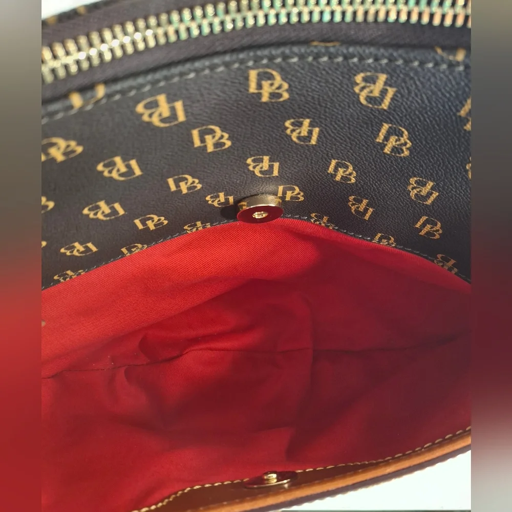 Dooney & Bourke Gretta Collection Shoulder Bag EUC - Picture 9 of 9